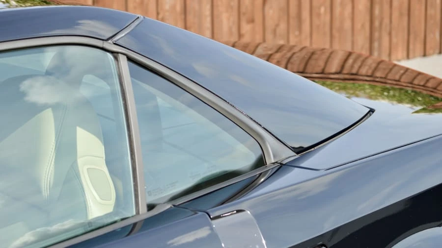 2009 Cadillac XLR-V - Image 23 of 31