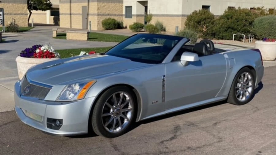 2009 Cadillac XLR-V - Image 17 of 25