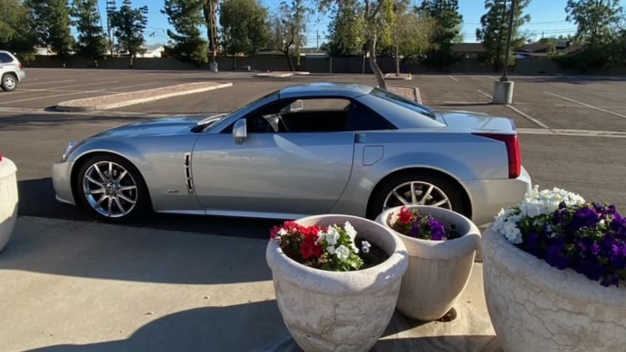 2009 Cadillac XLR-V - Image 11 of 25