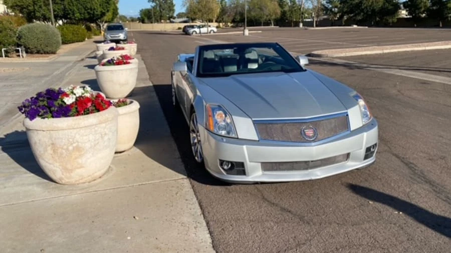 2009 Cadillac XLR-V - Image 4 of 25