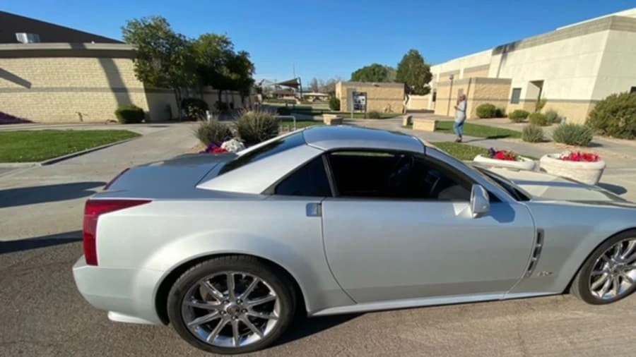 2009 Cadillac XLR-V - Image 21 of 25