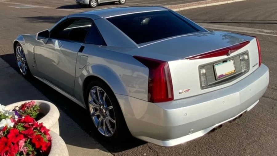 2009 Cadillac XLR-V - Image 9 of 25