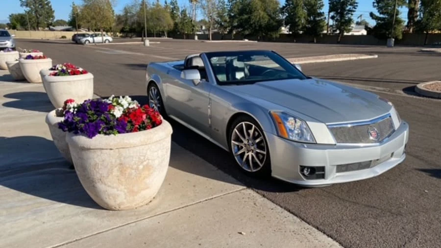 2009 Cadillac XLR-V - Image 16 of 25