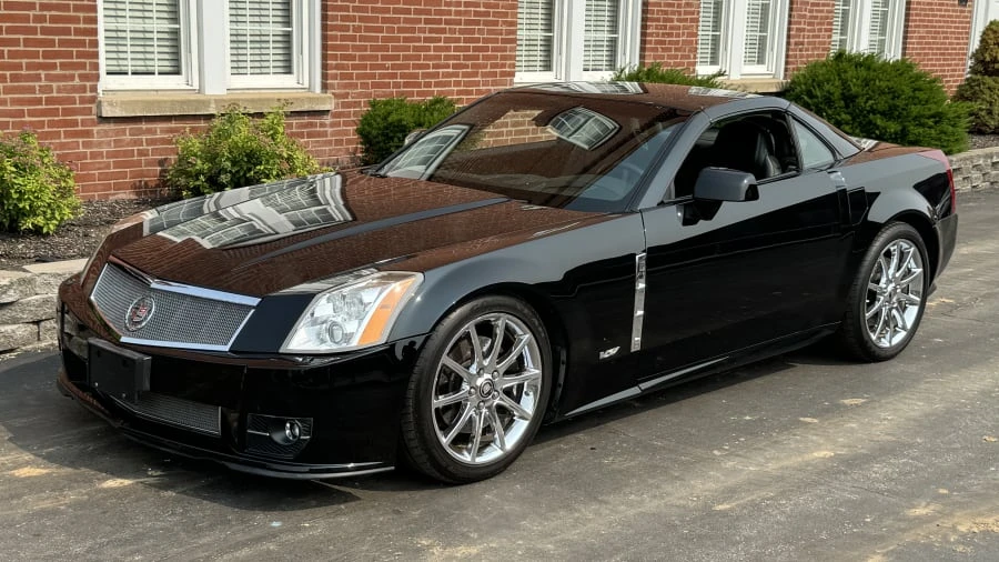 2009 Cadillac XLR-V - Image 4 of 13