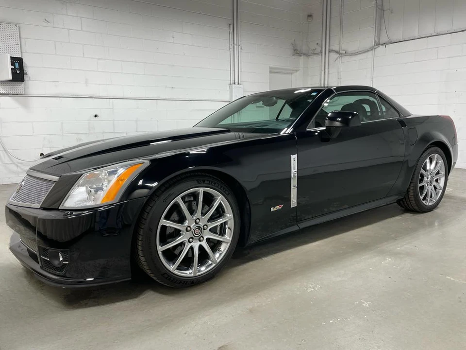 2009 Cadillac XLR-V - Image 2 of 21
