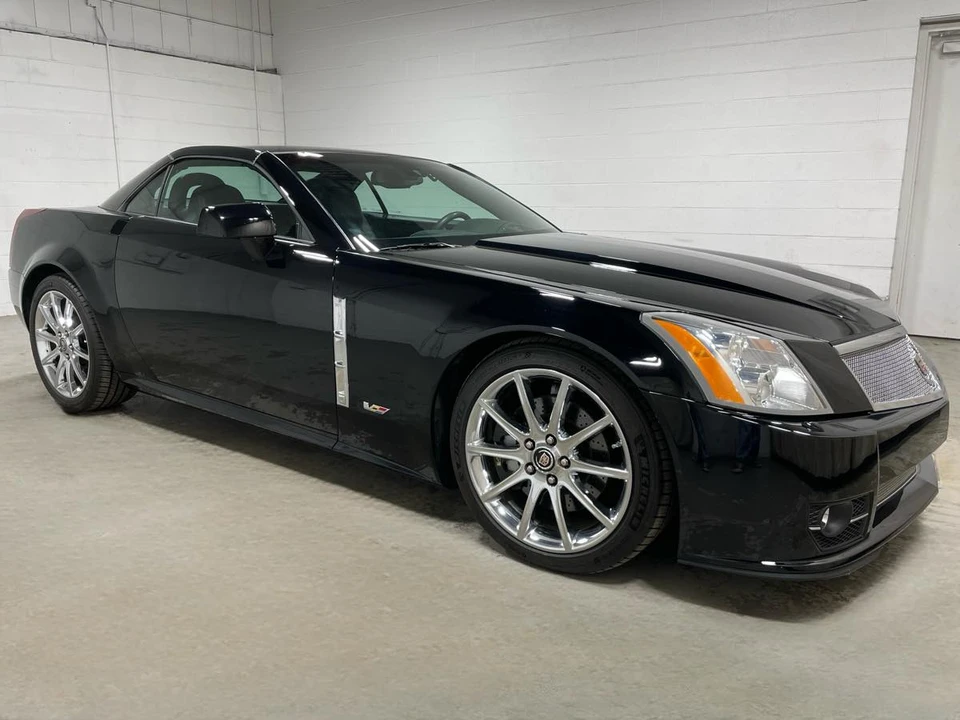 2009 Cadillac XLR-V - Image 4 of 21