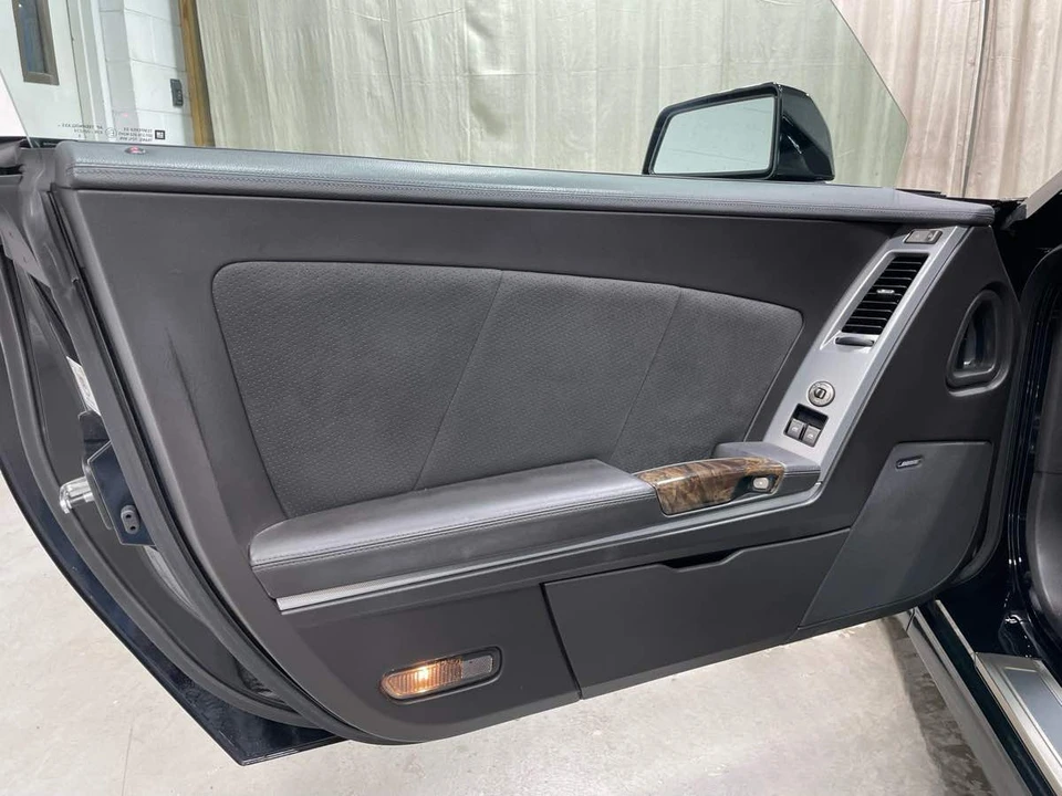 2009 Cadillac XLR-V - Image 9 of 21