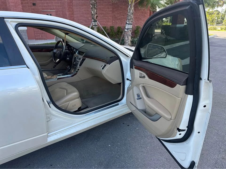 2009 Cadillac CTS-V 2nd Gen - Image 14 of 16