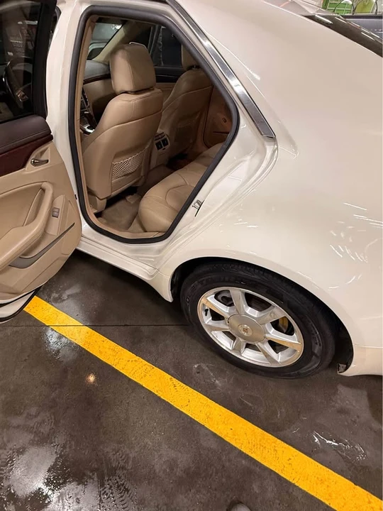 2009 Cadillac CTS 2nd Gen - Image 11 of 17