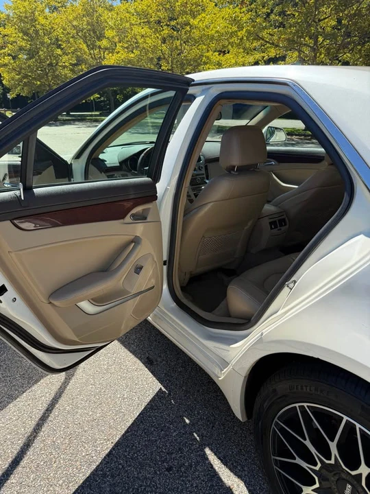 2009 Cadillac CTS 2nd Gen - Image 11 of 16