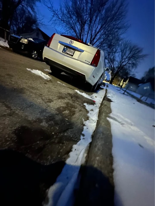 2009 Cadillac CTS 2nd Gen - Image 2 of 3