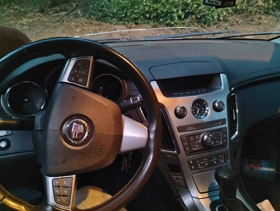 2009 Cadillac CTS 2nd Gen - Image 2 of 3