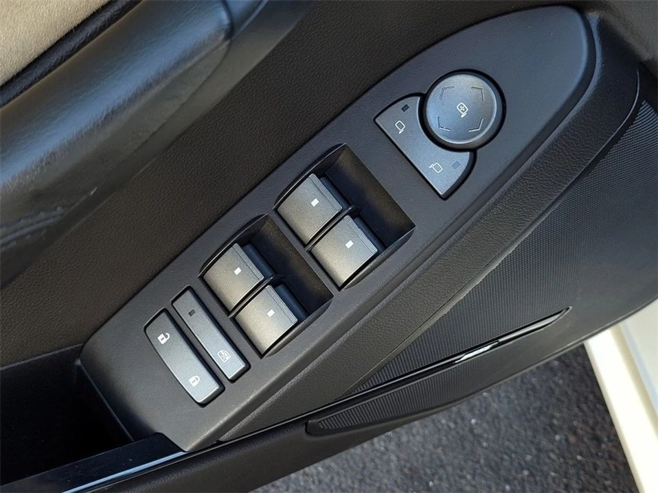 2009 Cadillac CTS-V 2nd Gen - Image 11 of 20