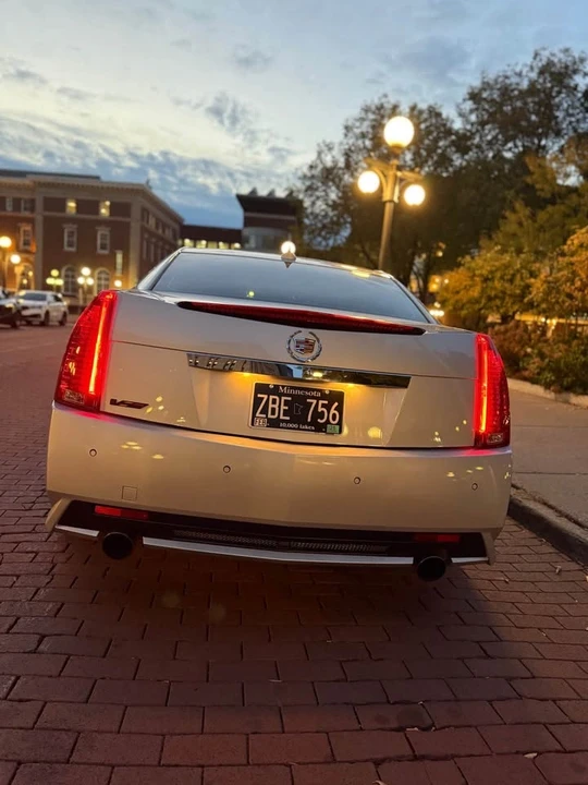 2009 Cadillac CTS-V 2nd Gen - Image 4 of 13