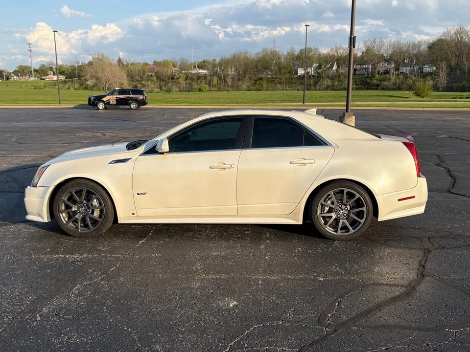 2009 Cadillac CTS-V 2nd Gen - Image 8 of 19