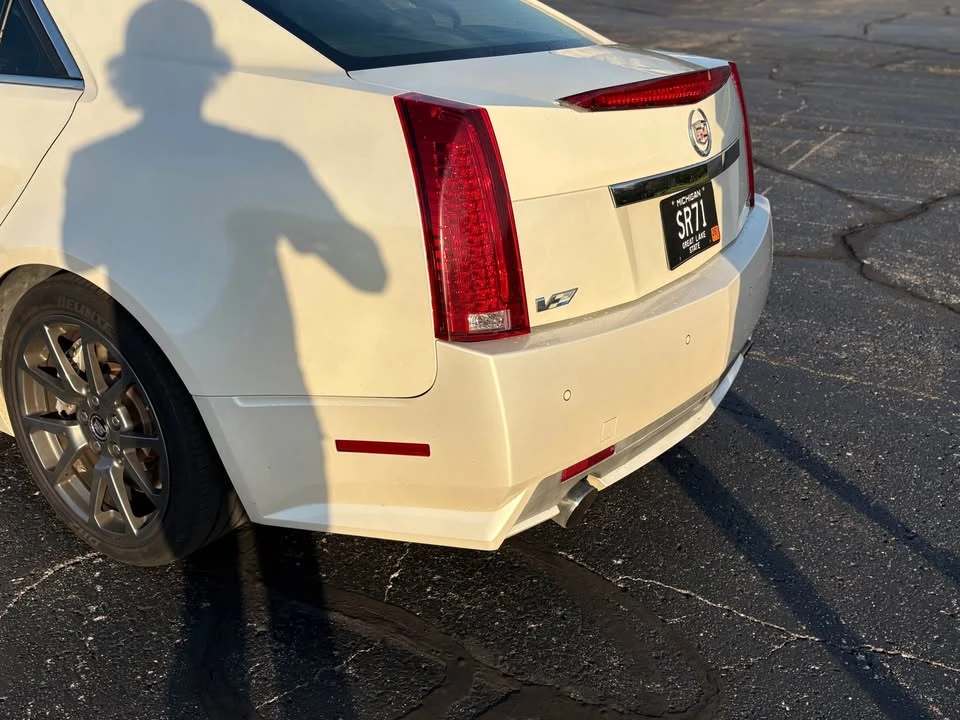 2009 Cadillac CTS-V 2nd Gen - Image 14 of 19