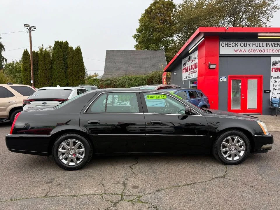 2009 Cadillac DTS - Image 11 of 20