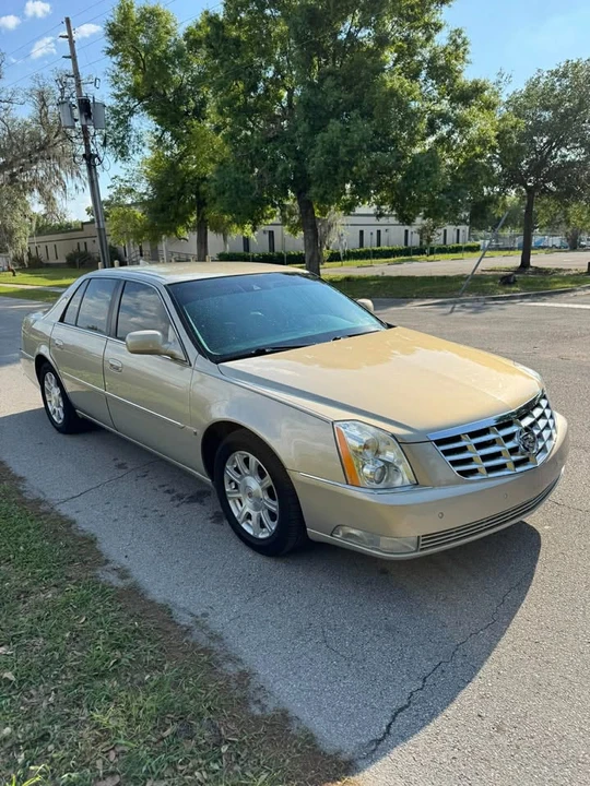 2009 Cadillac DTS - Image 3 of 14