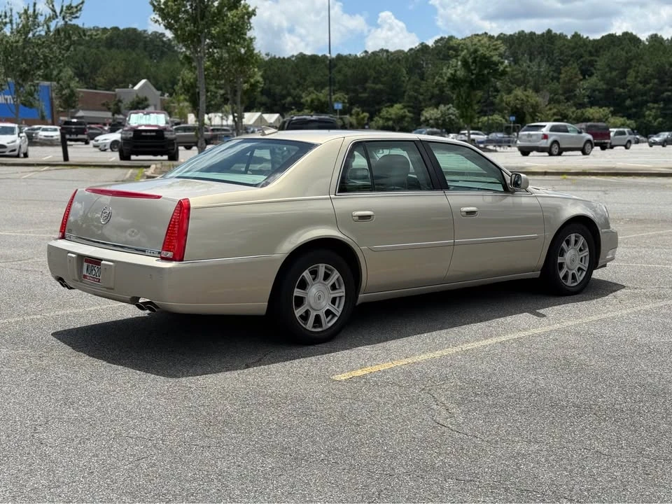 2009 Cadillac DTS - Image 4 of 9
