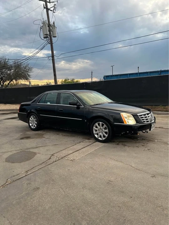 2009 Cadillac DTS - Image 5 of 19