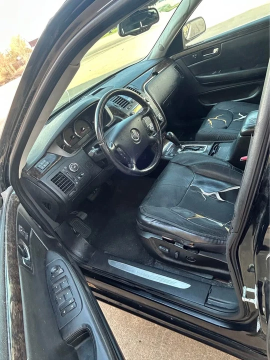 2009 Cadillac DTS - Image 12 of 19