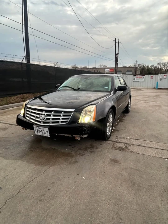 2009 Cadillac DTS - Image 4 of 19