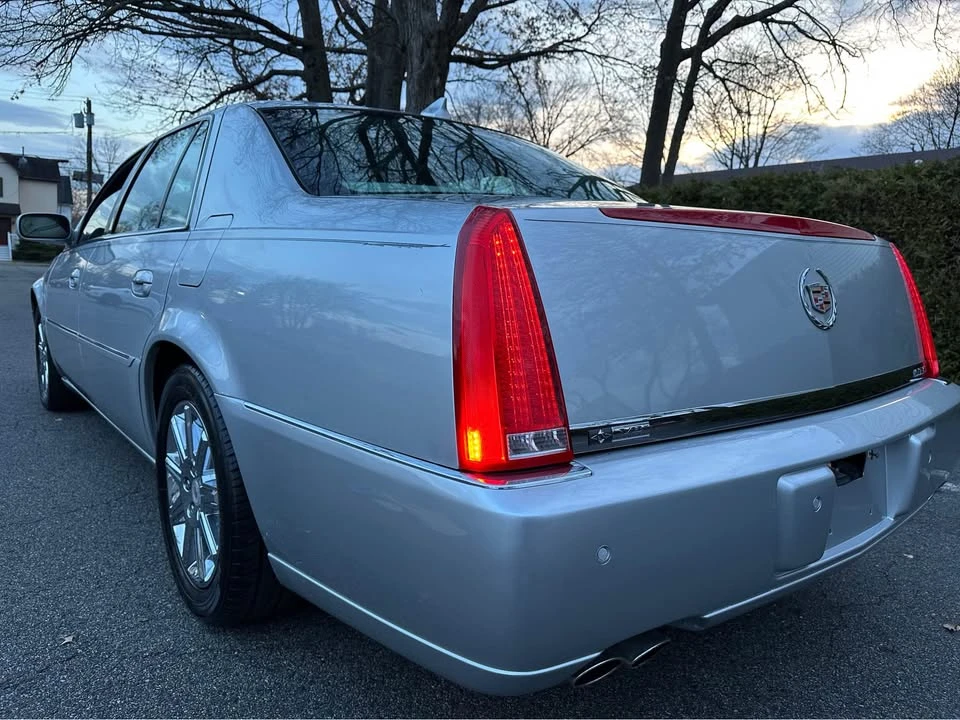 2009 Cadillac DTS - Image 20 of 20