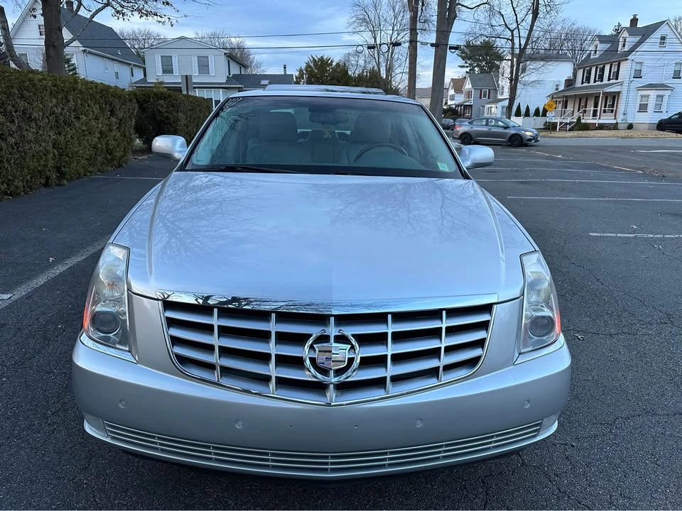 2009 Cadillac DTS - Image 2 of 20