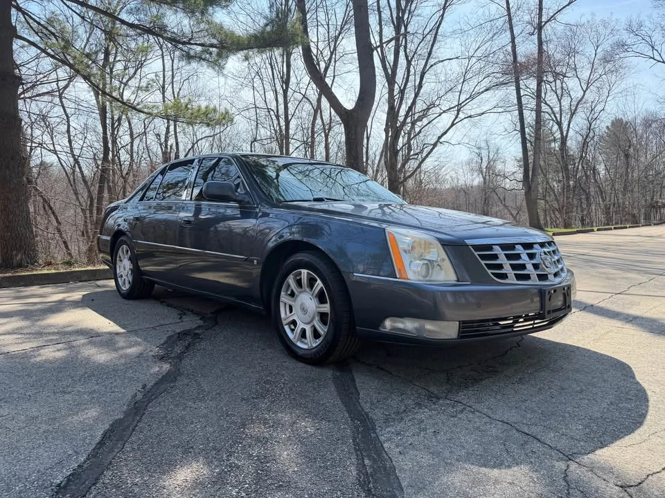 2009 Cadillac DTS - Image 3 of 13