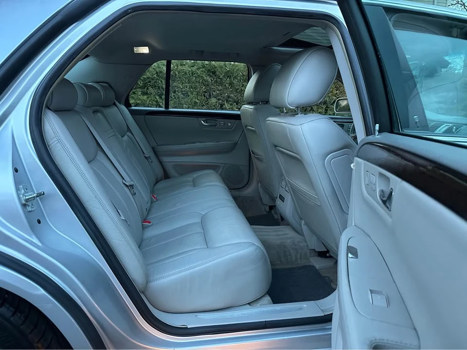 2009 Cadillac DTS - Image 13 of 20