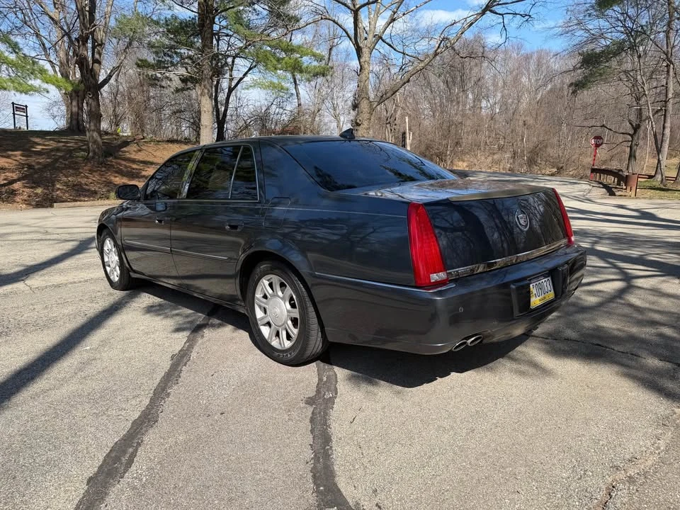 2009 Cadillac DTS - Image 6 of 13