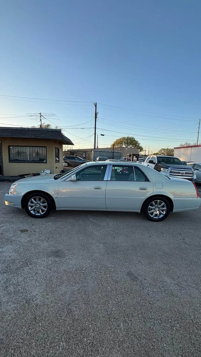 2009 Cadillac DTS - Image 5 of 18
