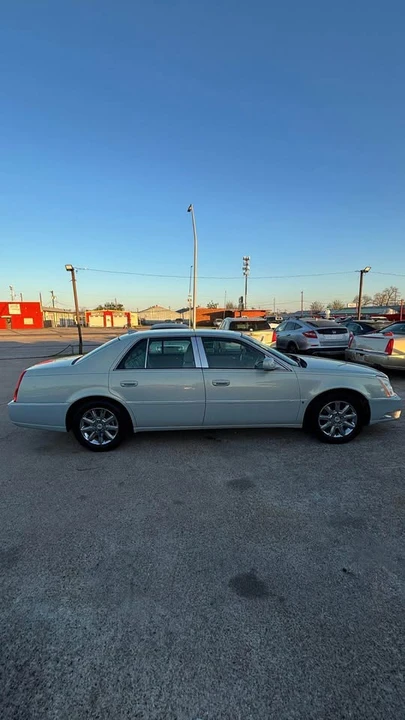 2009 Cadillac DTS - Image 6 of 18