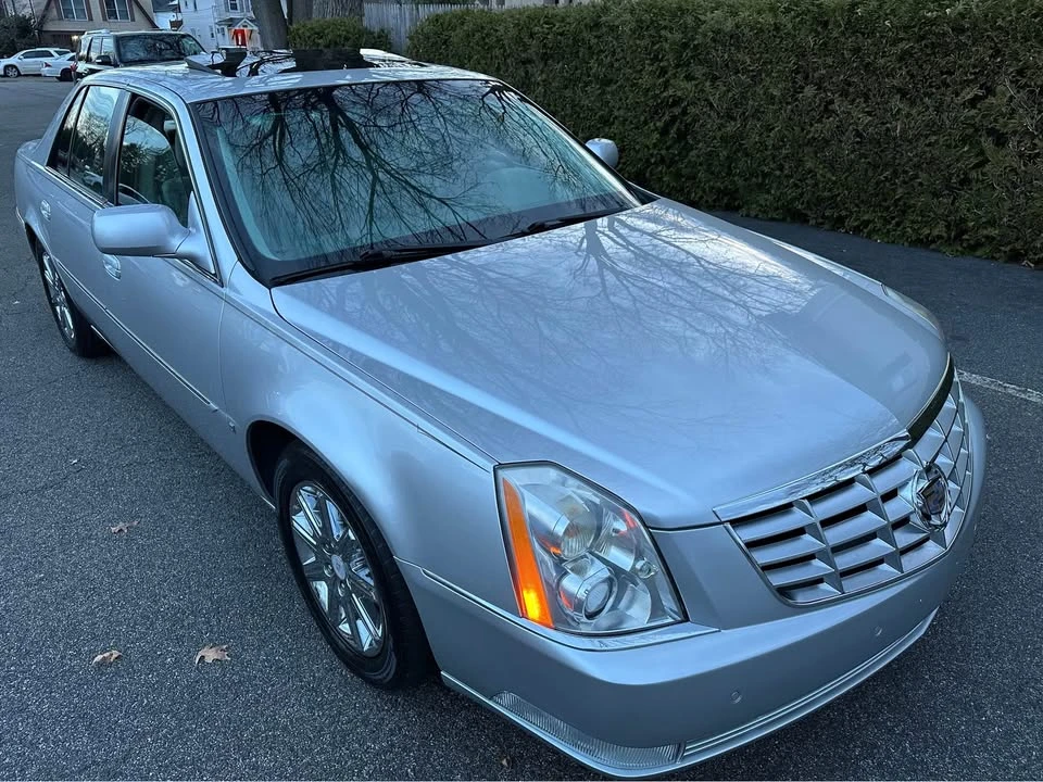 2009 Cadillac DTS - Image 15 of 20