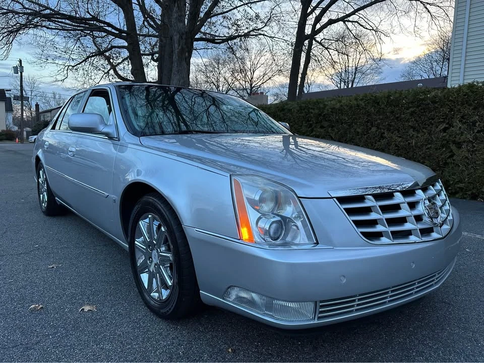 2009 Cadillac DTS - Image 11 of 20