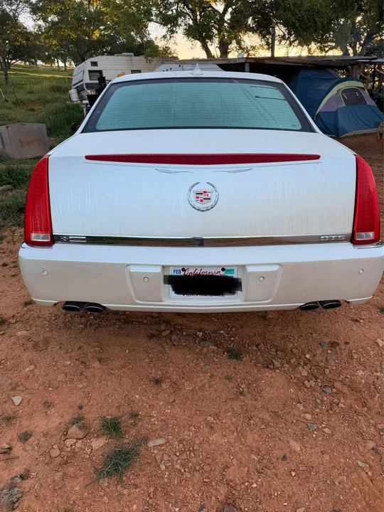 2009 Cadillac DTS - Image 4 of 10