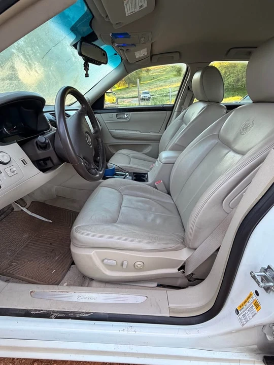 2009 Cadillac DTS - Image 7 of 10