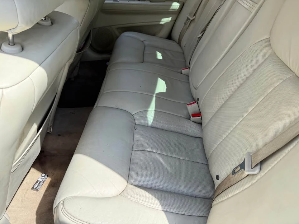 2009 Cadillac DTS - Image 5 of 9