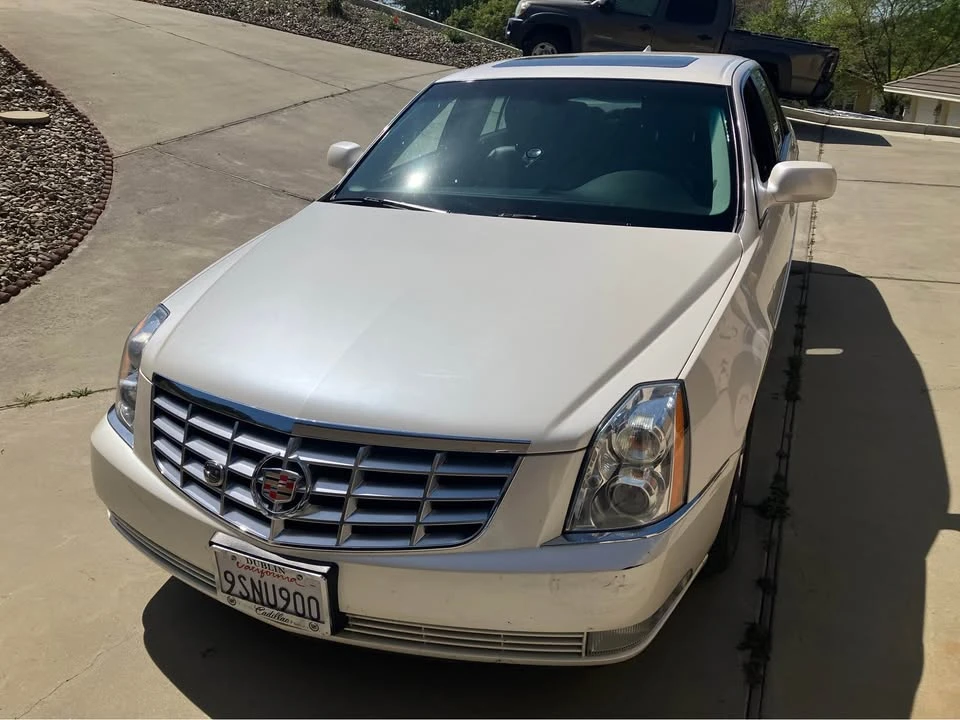 2009 Cadillac DTS - Image 4 of 19