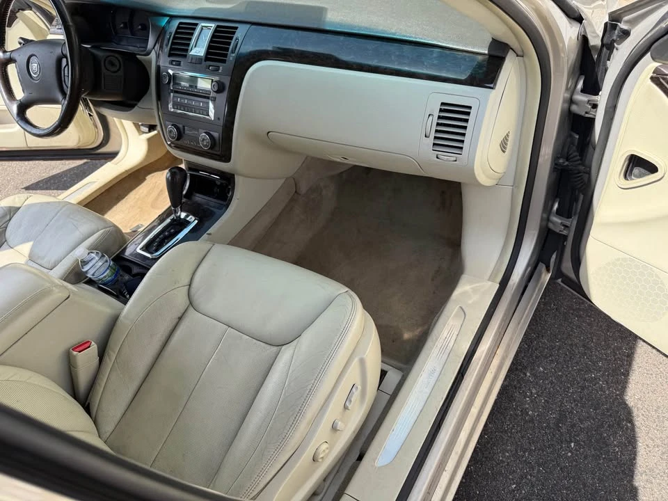 2009 Cadillac DTS - Image 4 of 9