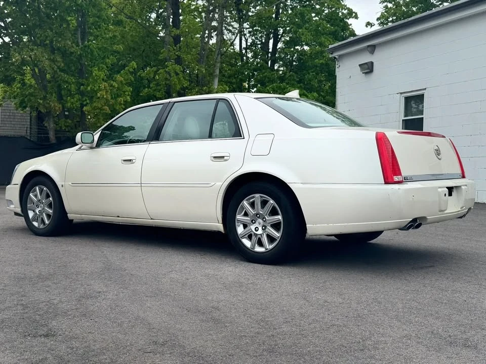 2009 Cadillac DTS - Image 7 of 20