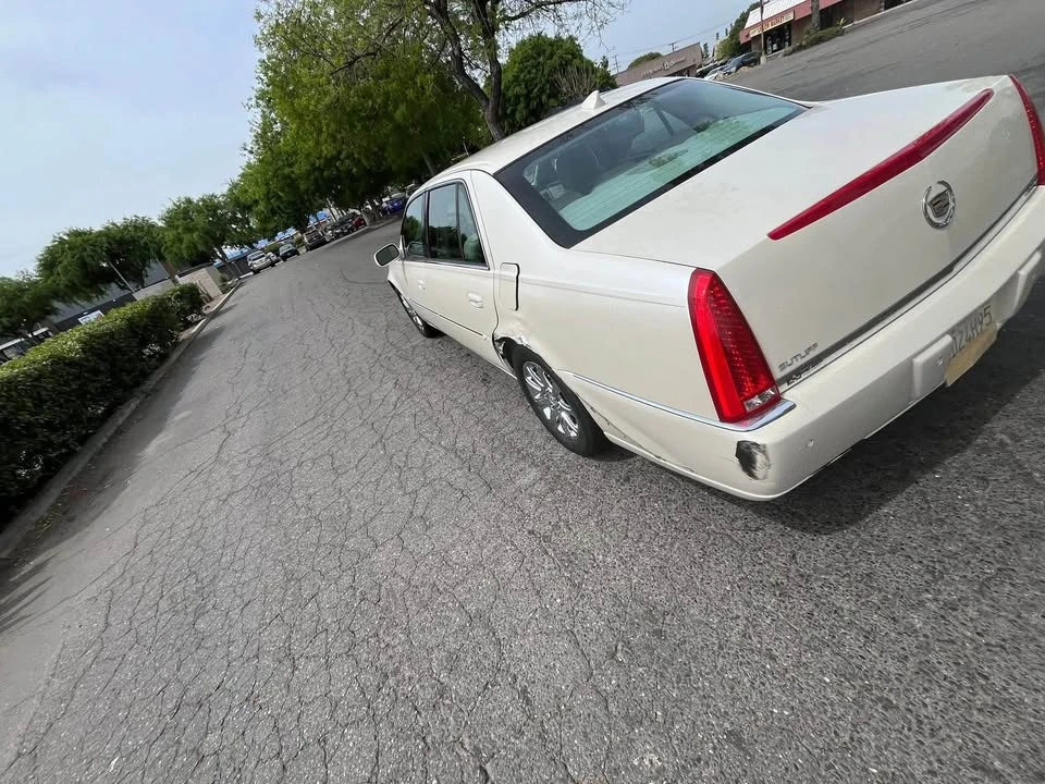 2009 Cadillac DTS - Image 3 of 13