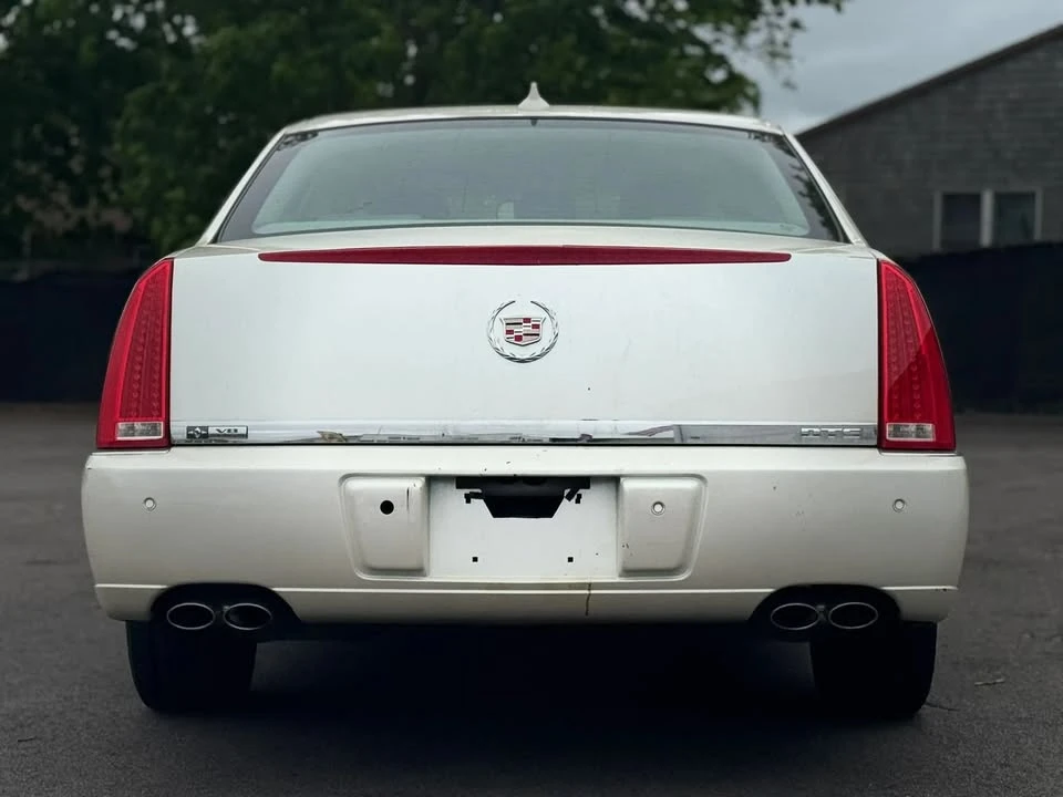 2009 Cadillac DTS - Image 6 of 20