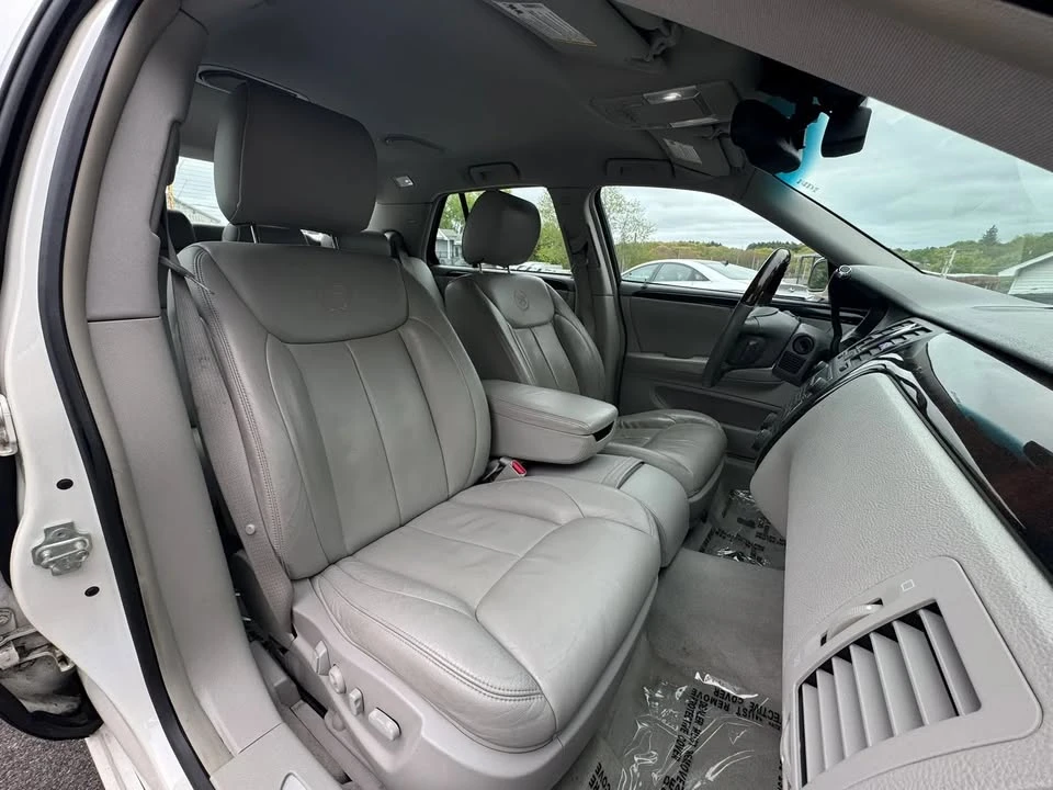 2009 Cadillac DTS - Image 15 of 20