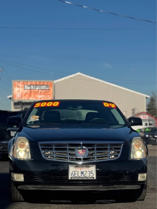 2009 Cadillac DTS - Image 2 of 19