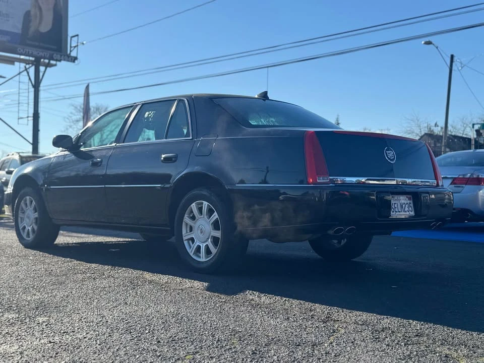 2009 Cadillac DTS - Image 17 of 19
