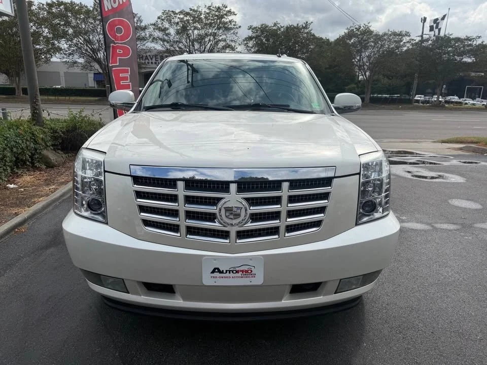 2009 Cadillac Escalade & EXT 3rd Gen - Image 9 of 20