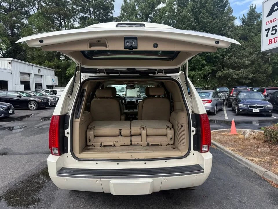 2009 Cadillac Escalade & EXT 3rd Gen - Image 5 of 20