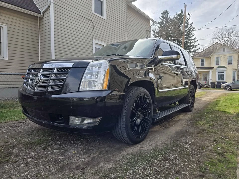 2009 Cadillac Escalade & EXT 3rd Gen - Image 10 of 10