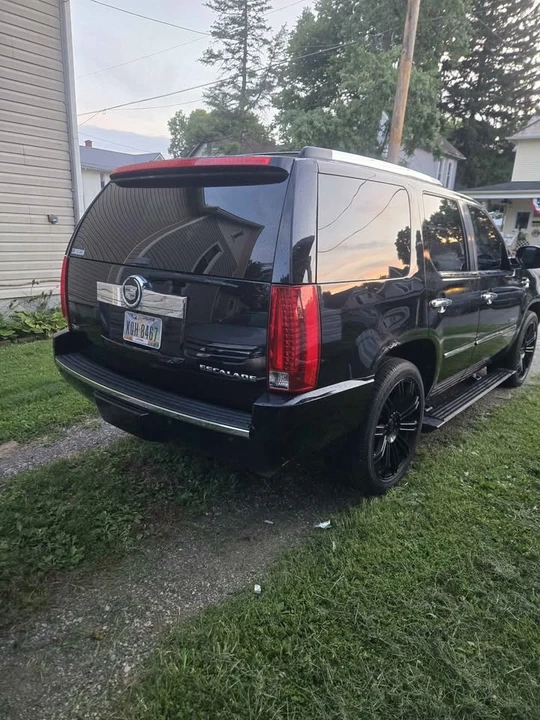 2009 Cadillac Escalade & EXT 3rd Gen - Image 5 of 10
